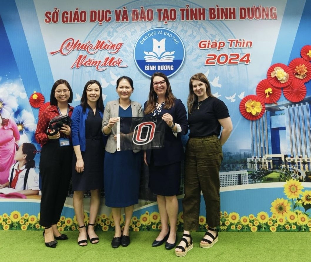 UNO Delegates meet with Binh Duong's Director of the Department of Education and Training, (Mrs.) Nhật Hằng Nguyễn Thị
