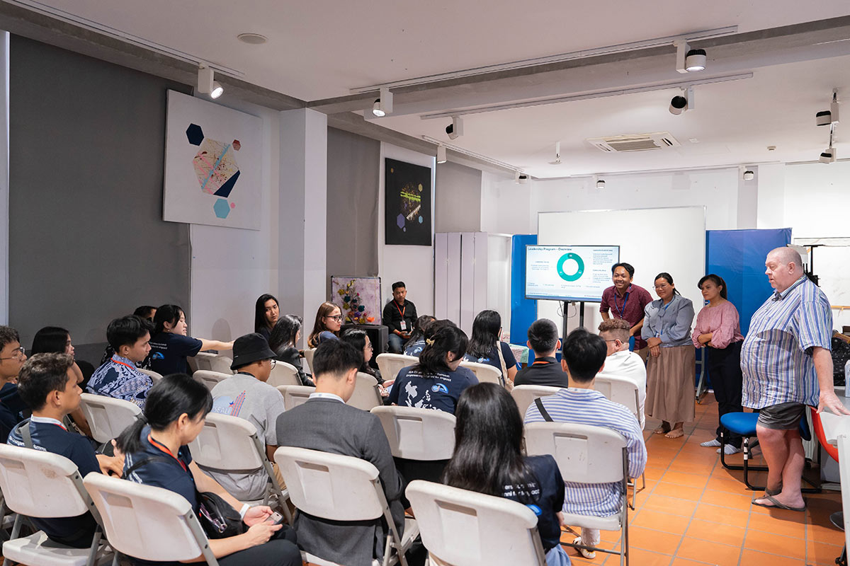 Attendees Visit Local Cambodian Organizations and Learn about Civic Issues in Cambodia