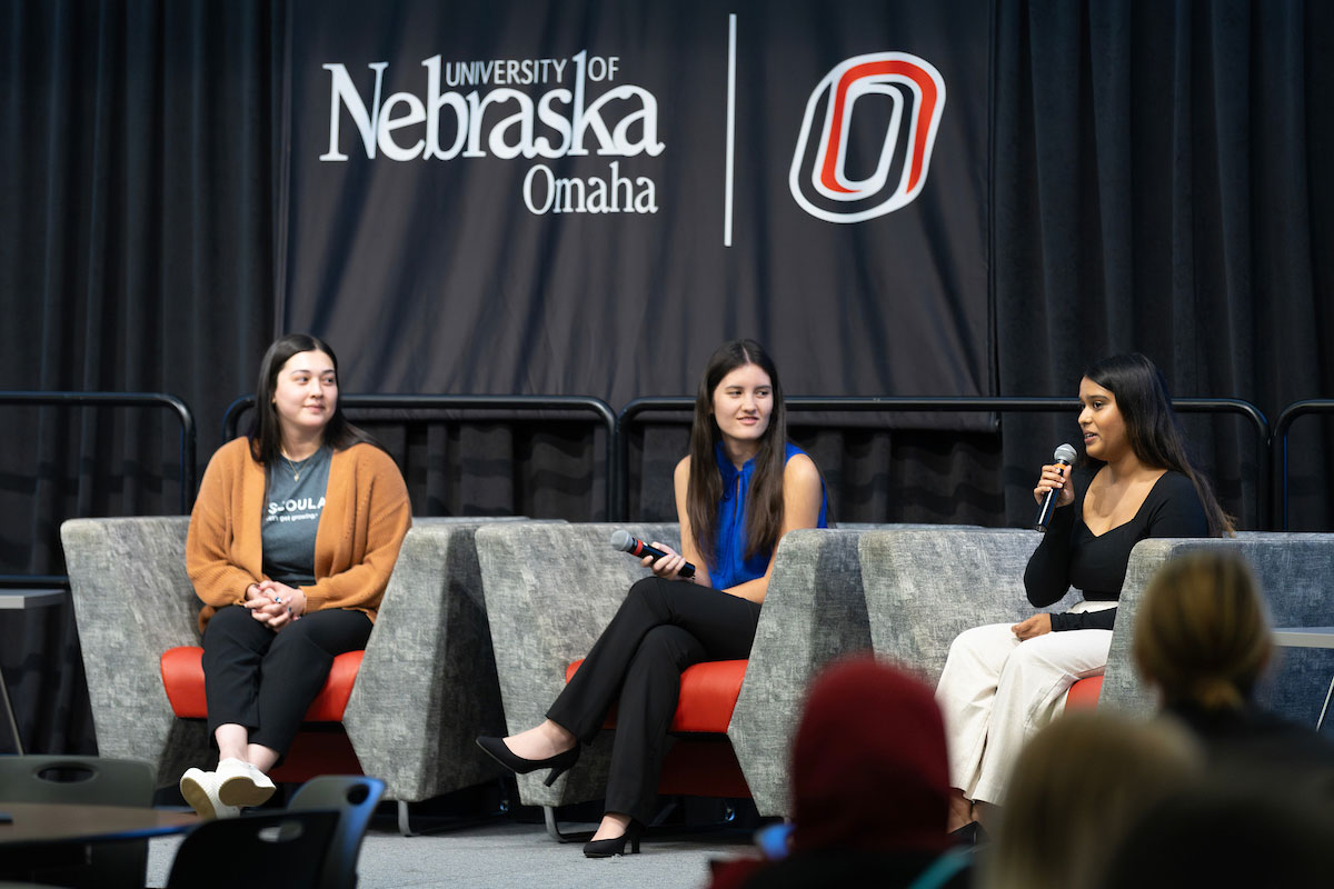 A panel of students spoke to the attendees about their experiences working in internships. 